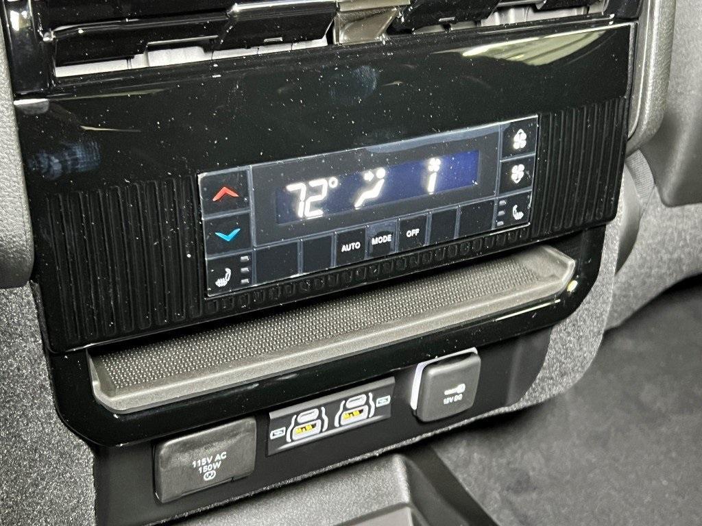 new 2025 Jeep Wagoneer L car, priced at $72,115