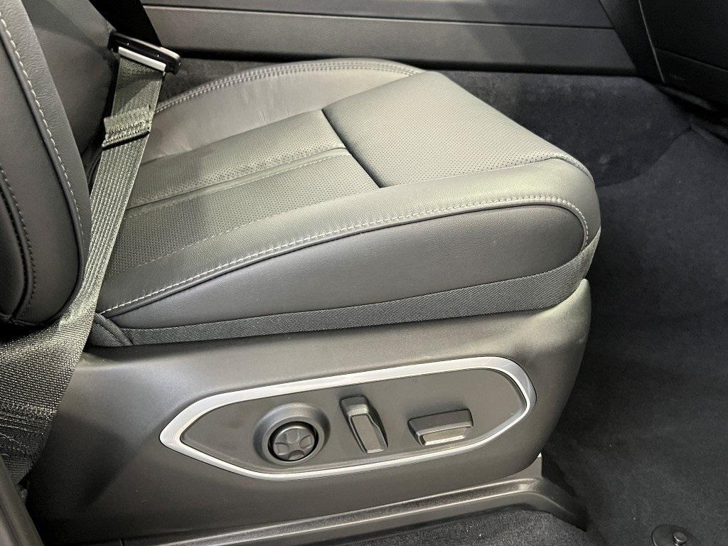 new 2025 Jeep Wagoneer L car, priced at $72,115