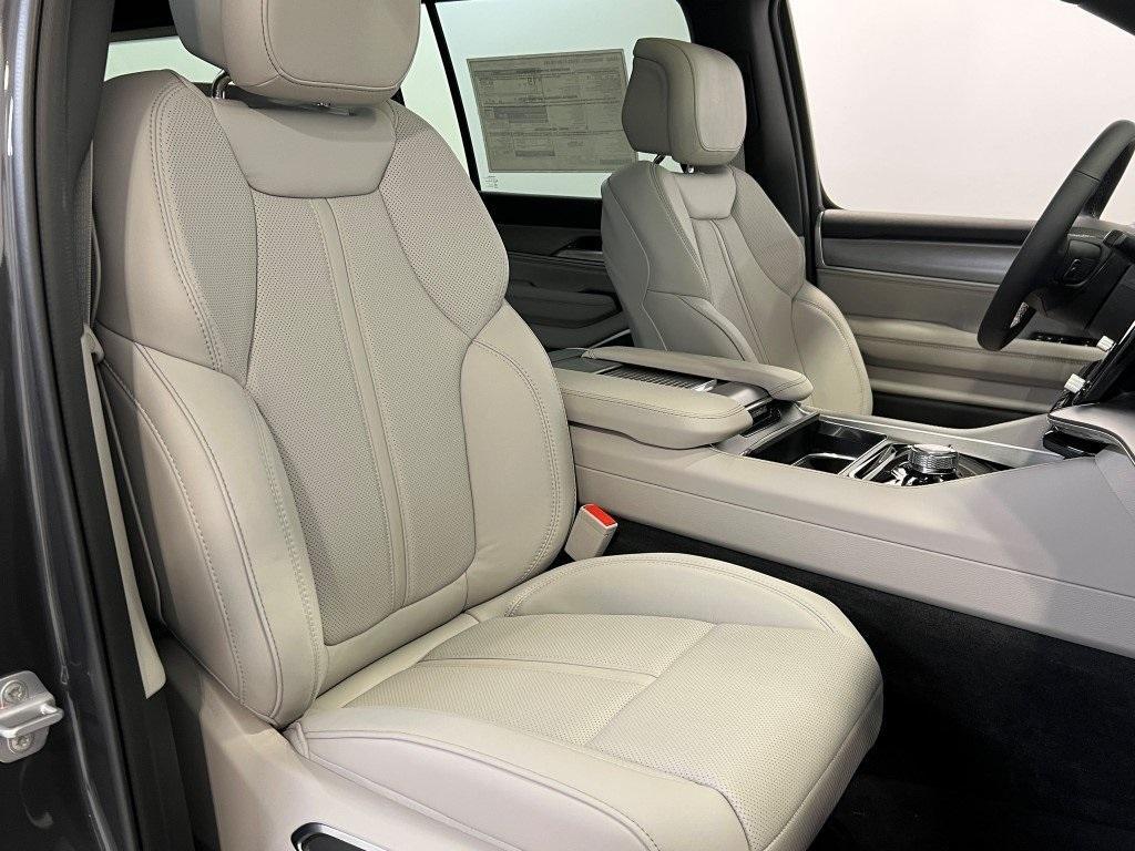 new 2025 Jeep Wagoneer L car, priced at $71,804