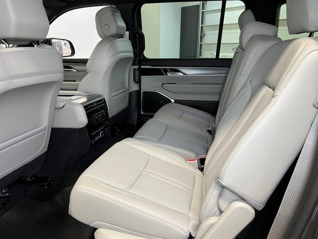 new 2025 Jeep Wagoneer L car, priced at $71,804