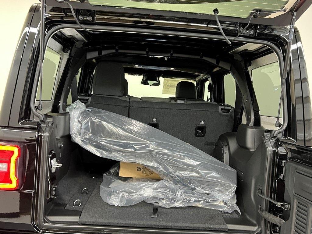 new 2026 Jeep Wrangler car, priced at $46,379