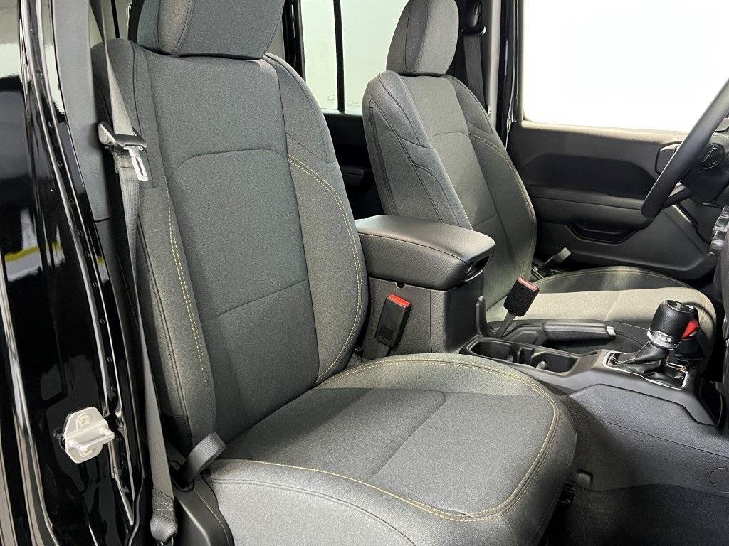new 2026 Jeep Wrangler car, priced at $46,379