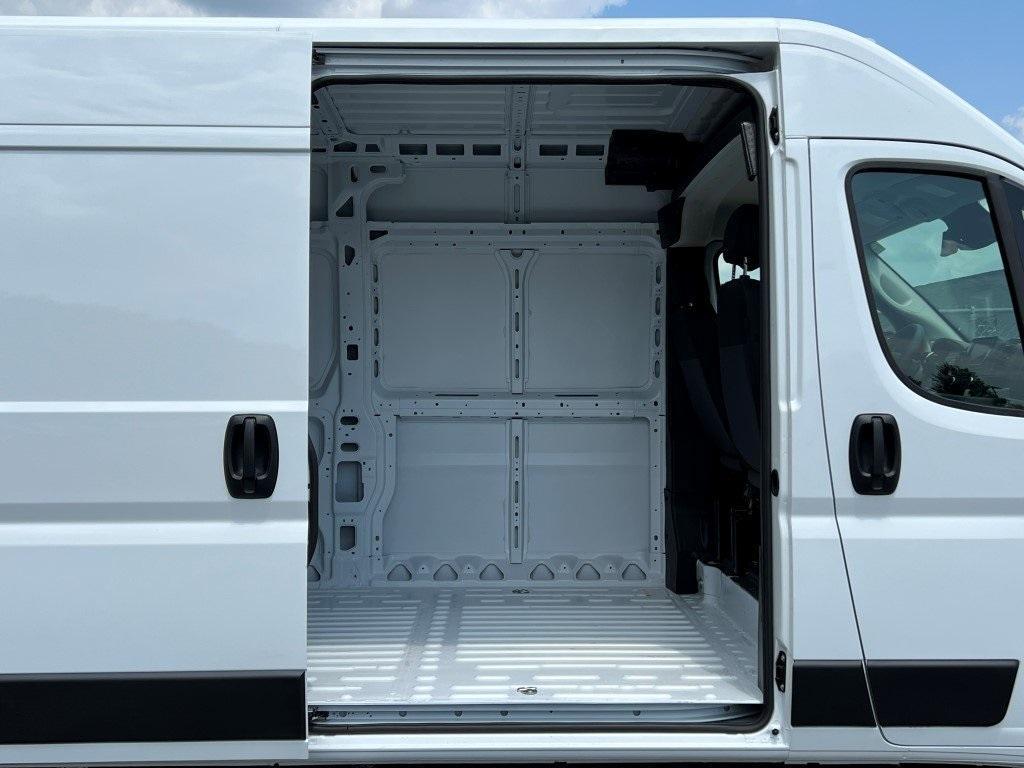 new 2025 Ram ProMaster 2500 car, priced at $49,699