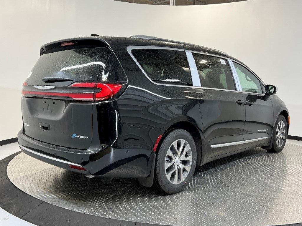new 2025 Chrysler Pacifica Hybrid car, priced at $54,945
