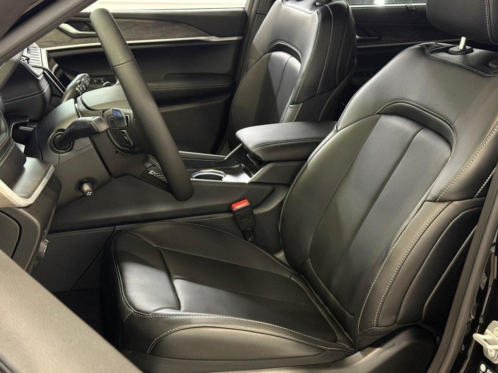 new 2025 Jeep Grand Cherokee L car, priced at $50,178