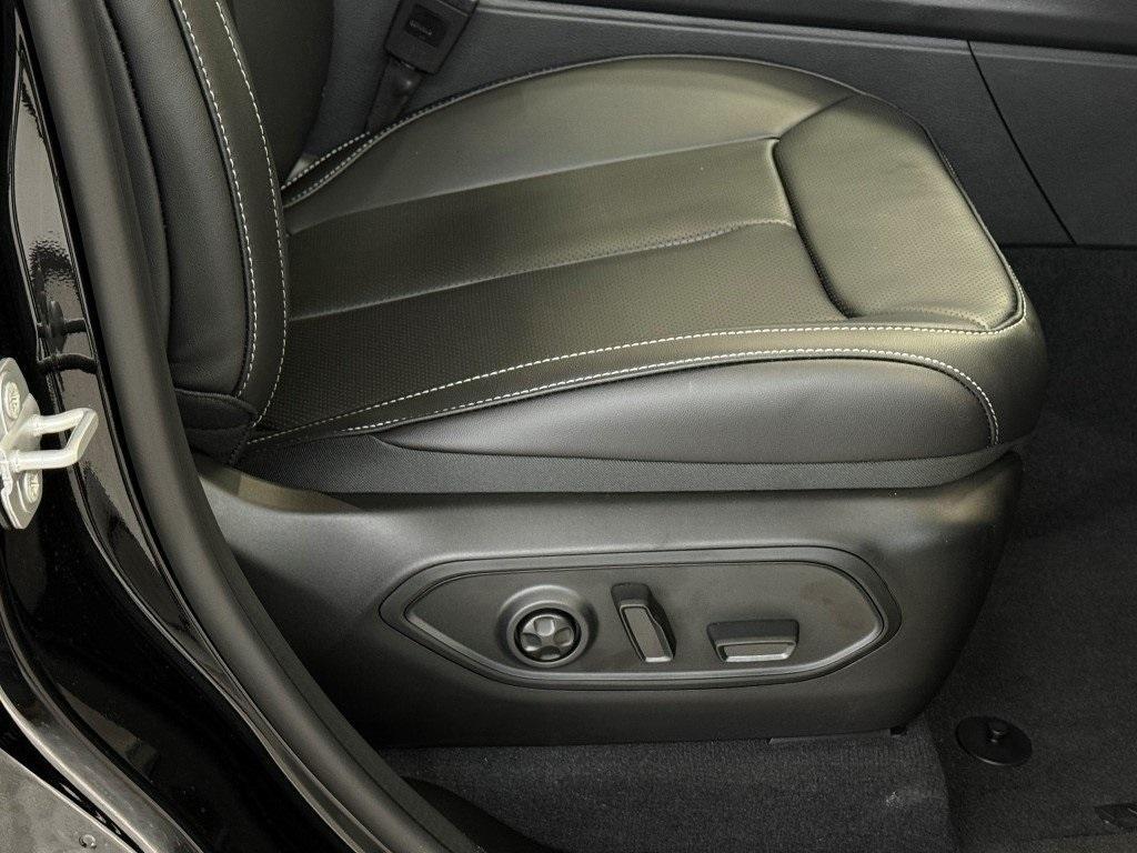 new 2025 Jeep Grand Cherokee L car, priced at $50,178