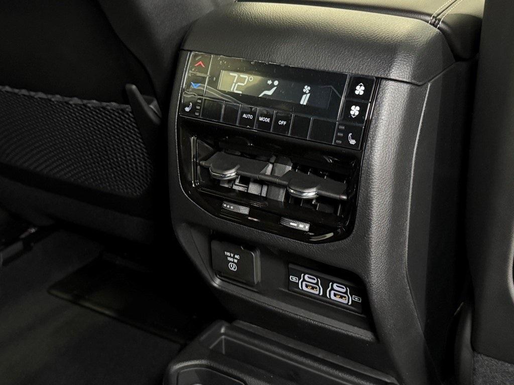 new 2025 Jeep Grand Cherokee L car, priced at $50,178