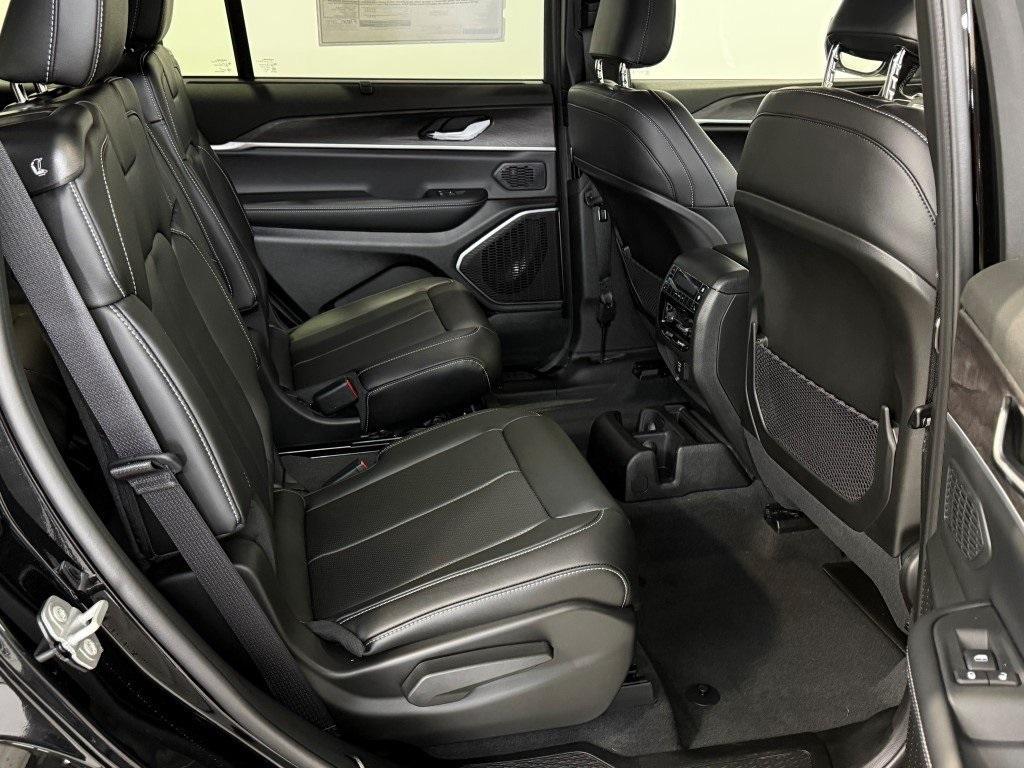 new 2025 Jeep Grand Cherokee L car, priced at $50,178