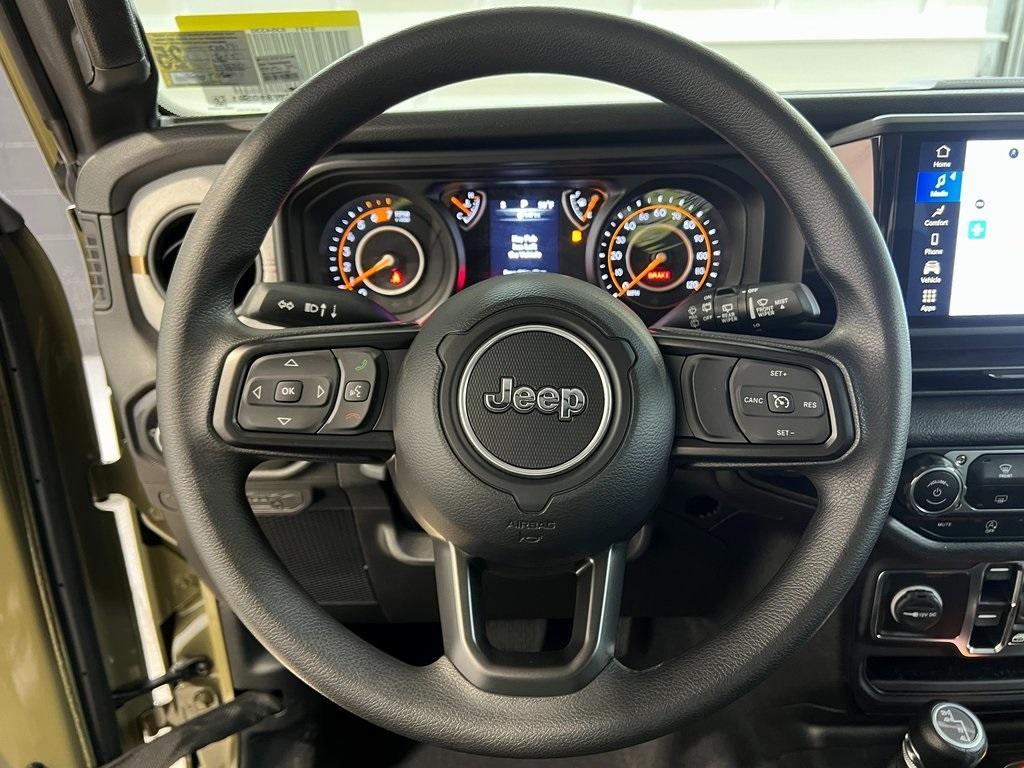 new 2025 Jeep Wrangler car, priced at $40,726