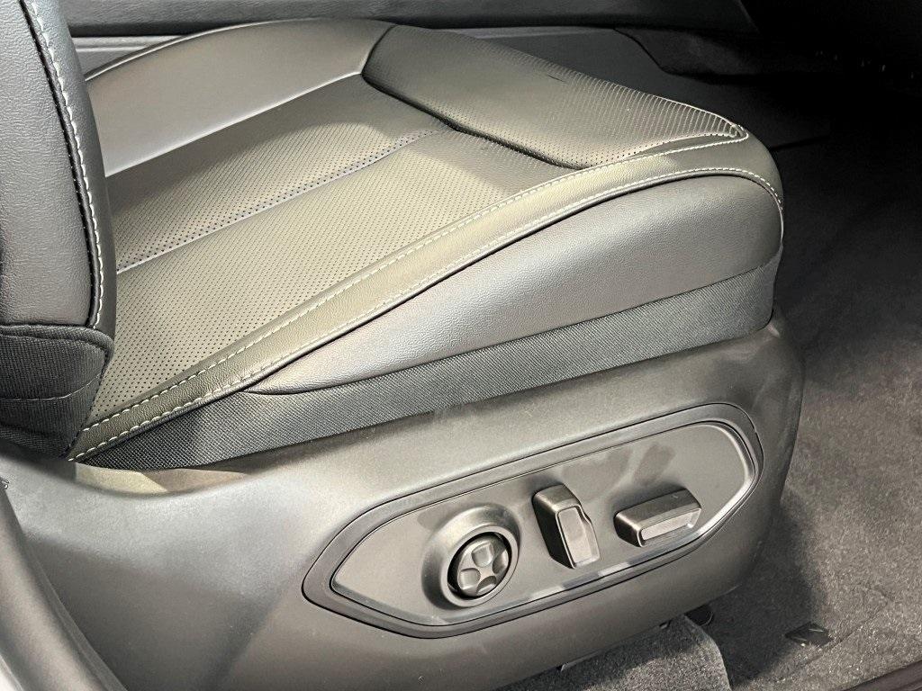 new 2025 Jeep Grand Cherokee L car, priced at $46,804
