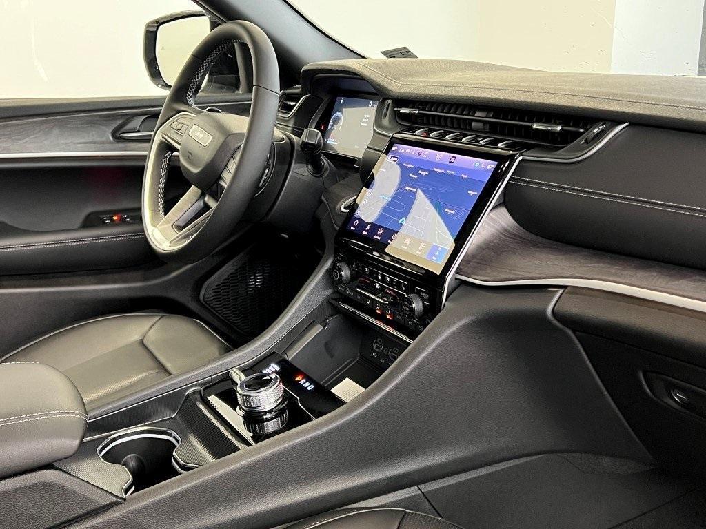 new 2025 Jeep Grand Cherokee L car, priced at $46,804