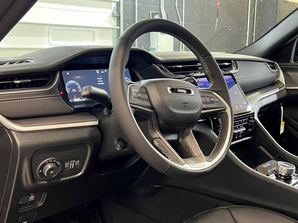 new 2025 Jeep Grand Cherokee L car, priced at $46,804