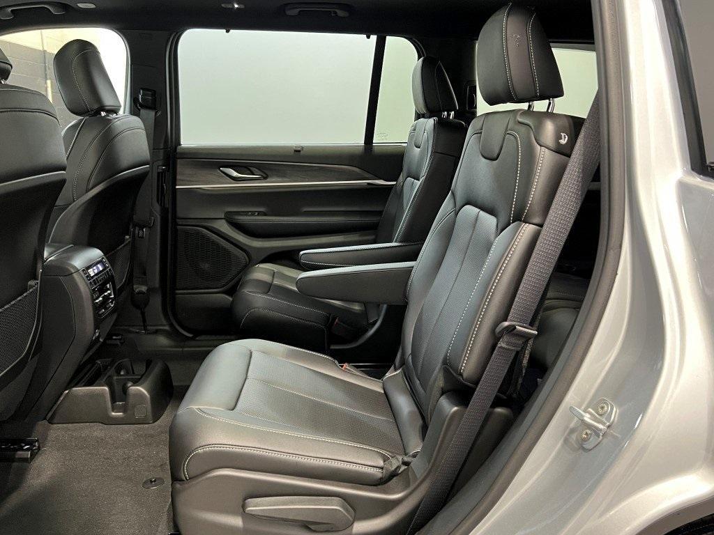 new 2025 Jeep Grand Cherokee L car, priced at $46,804