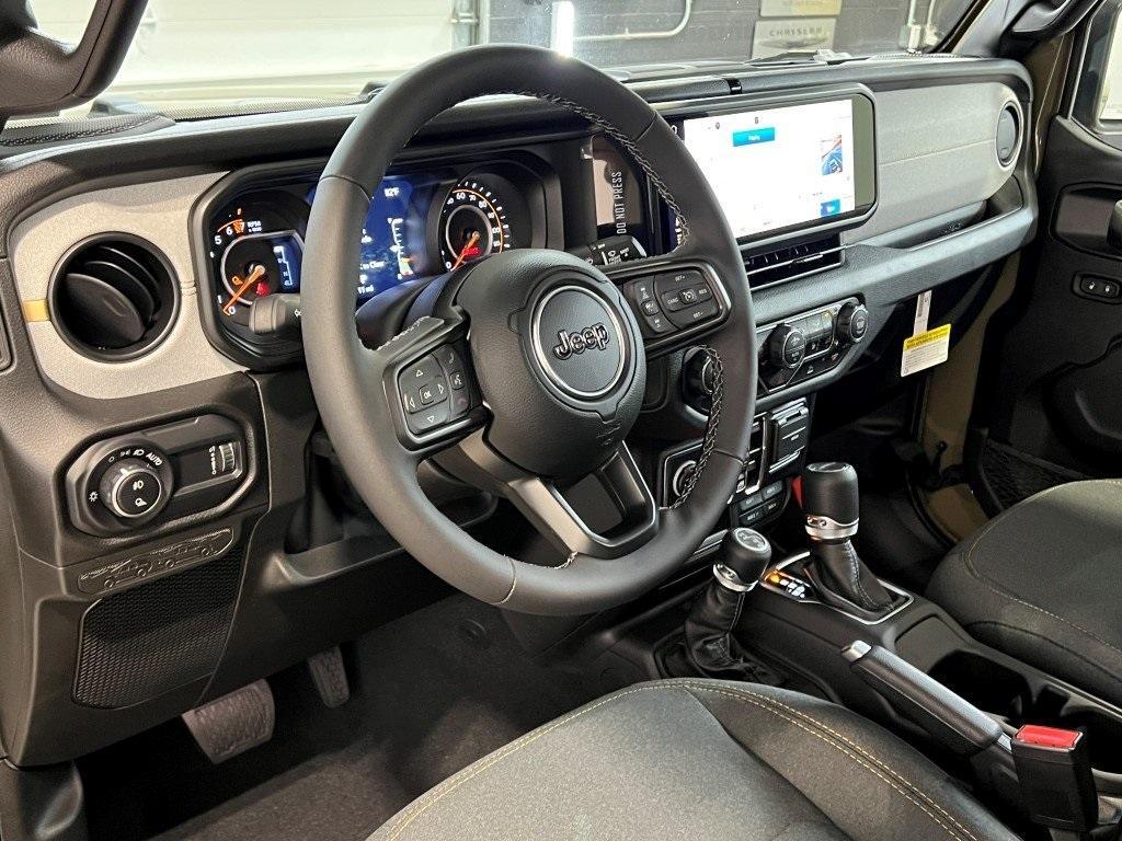 new 2025 Jeep Gladiator car, priced at $43,999