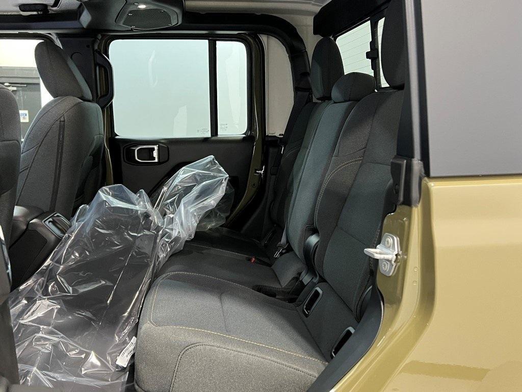new 2025 Jeep Gladiator car, priced at $43,999