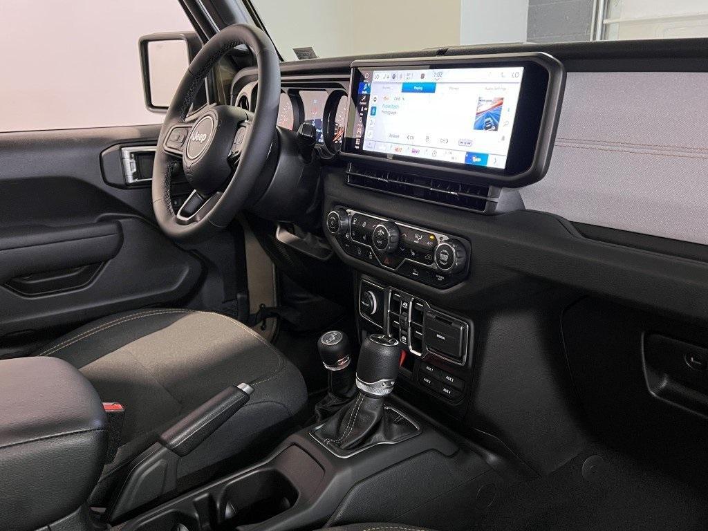 new 2025 Jeep Gladiator car, priced at $43,999