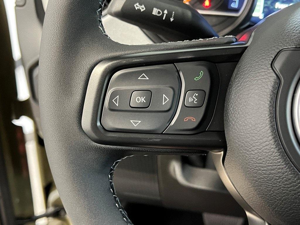 new 2025 Jeep Gladiator car, priced at $43,999