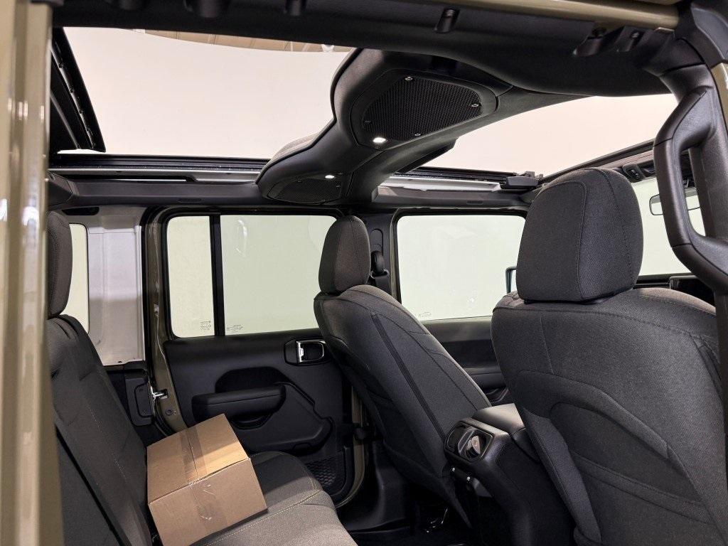 new 2025 Jeep Wrangler car, priced at $47,733