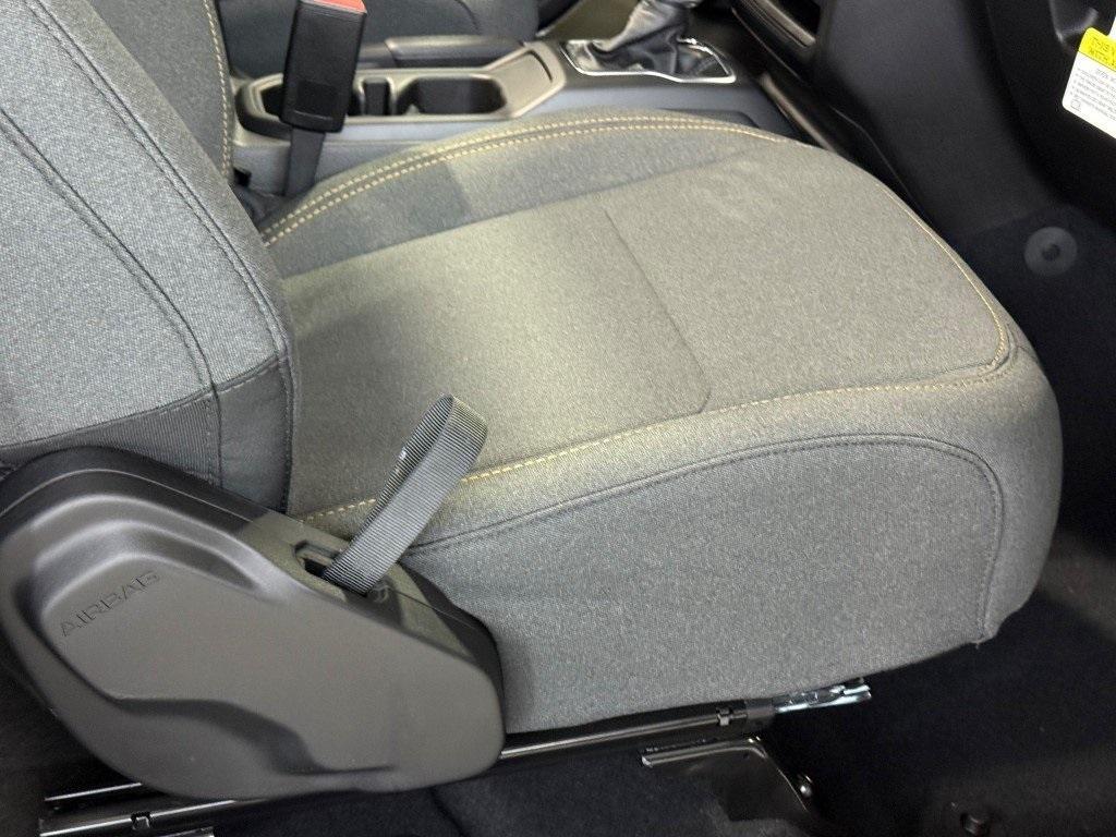 new 2025 Jeep Wrangler car, priced at $47,733