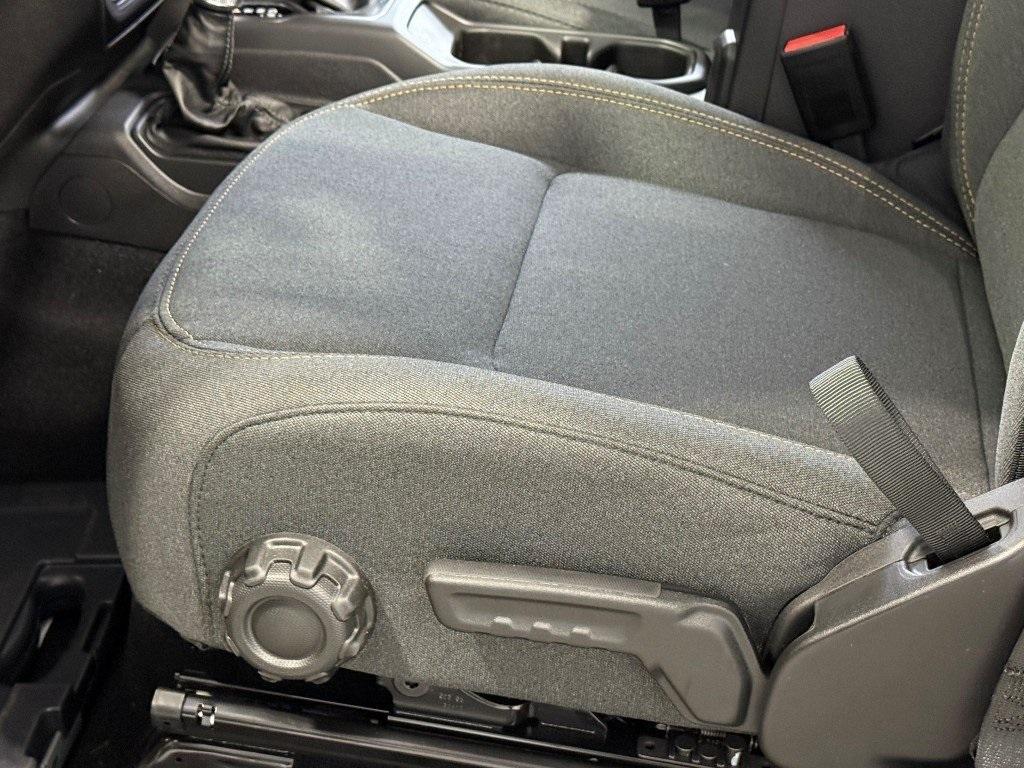 new 2025 Jeep Wrangler car, priced at $47,733