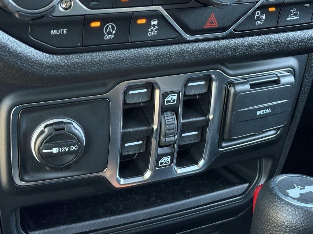 new 2025 Jeep Wrangler car, priced at $49,233