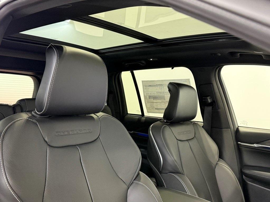 new 2025 Jeep Grand Cherokee car, priced at $57,261