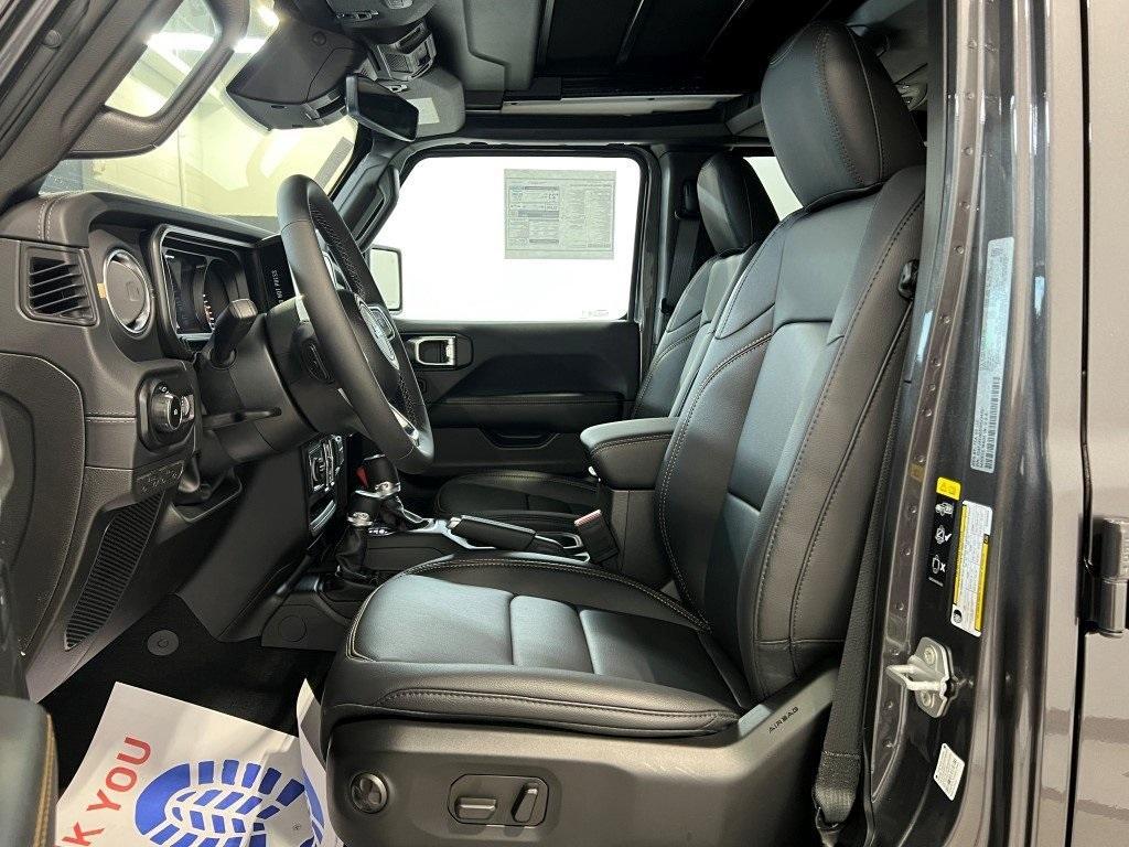 new 2025 Jeep Wrangler car, priced at $47,455