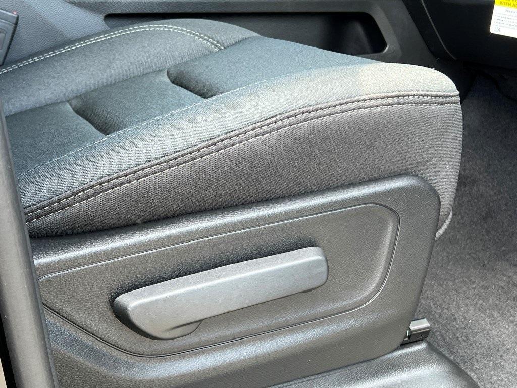 new 2025 Ram 1500 car, priced at $54,162