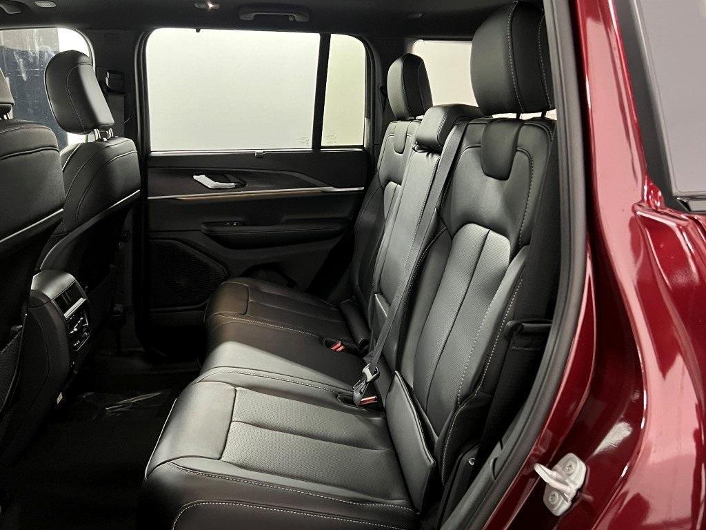 new 2025 Jeep Grand Cherokee car, priced at $47,862