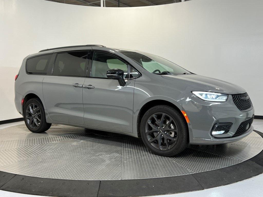 used 2023 Chrysler Pacifica car, priced at $38,300