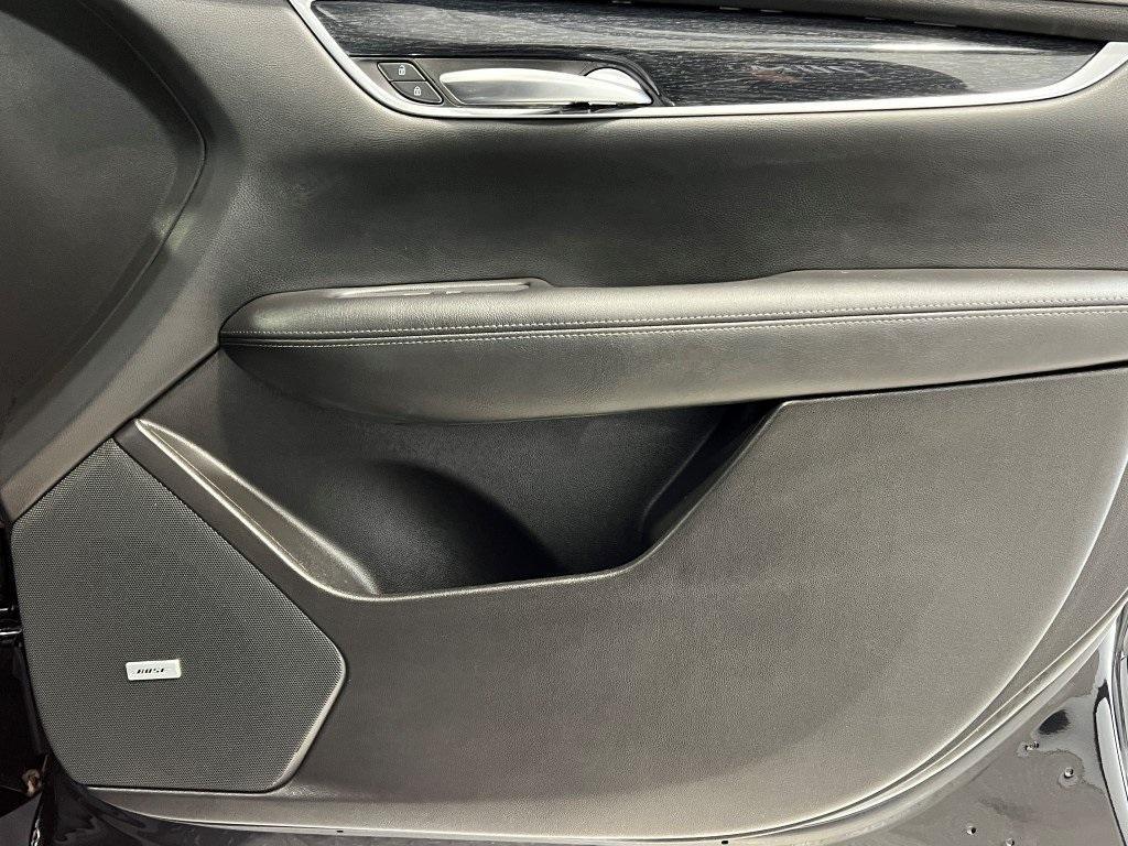 used 2022 Cadillac XT5 car, priced at $32,300