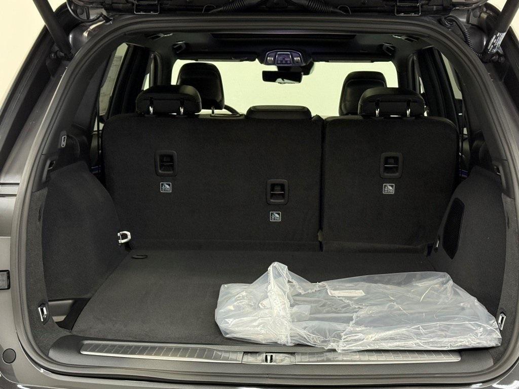 new 2025 Jeep Grand Cherokee car, priced at $57,261