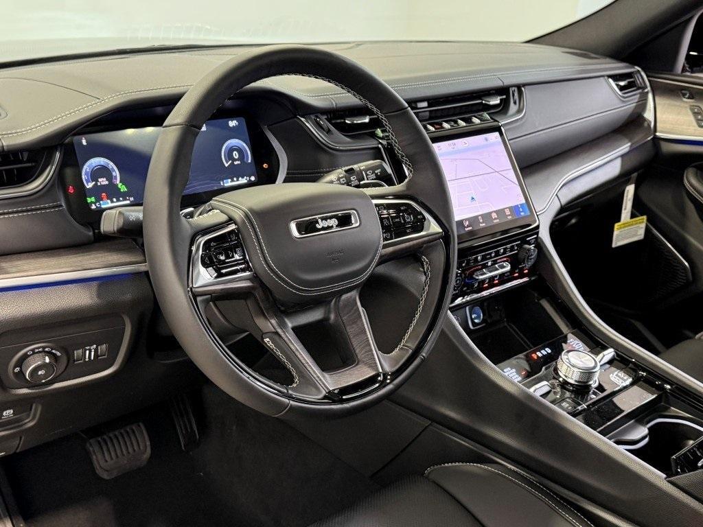 new 2025 Jeep Grand Cherokee car, priced at $57,261