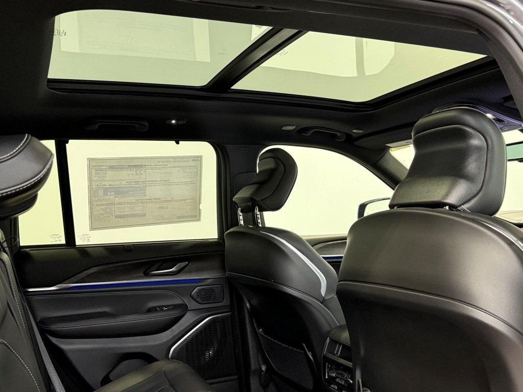 new 2025 Jeep Grand Cherokee car, priced at $57,261