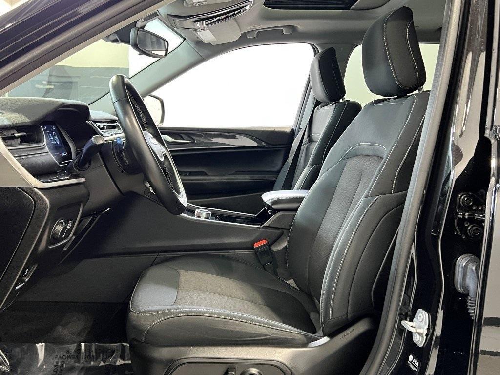used 2022 Jeep Grand Cherokee L car, priced at $31,200