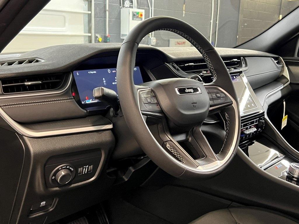 new 2025 Jeep Grand Cherokee L car, priced at $40,130