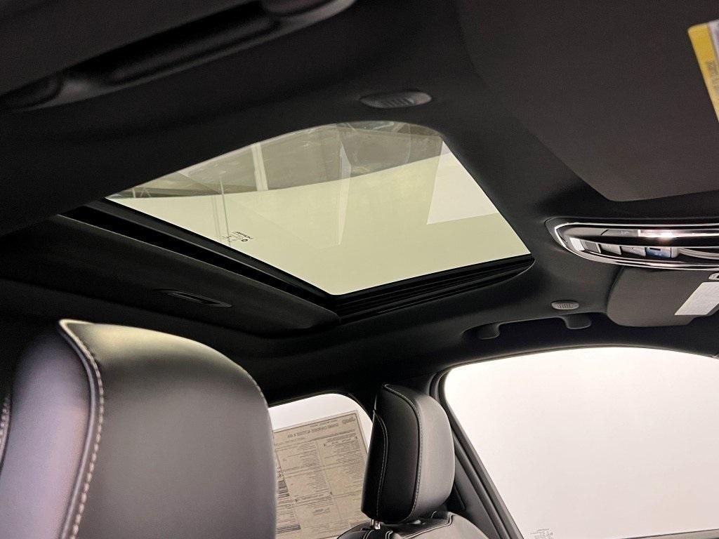 new 2025 Jeep Grand Cherokee car, priced at $41,668