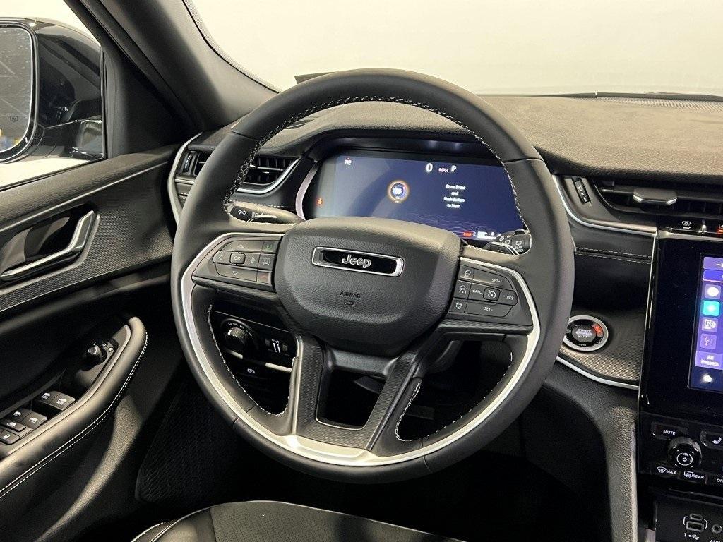 new 2025 Jeep Grand Cherokee car, priced at $41,668