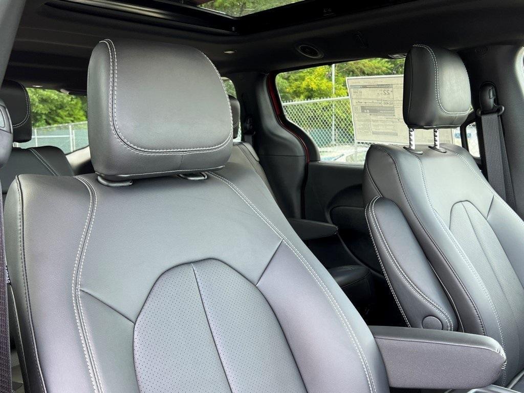 new 2025 Chrysler Pacifica car, priced at $40,810