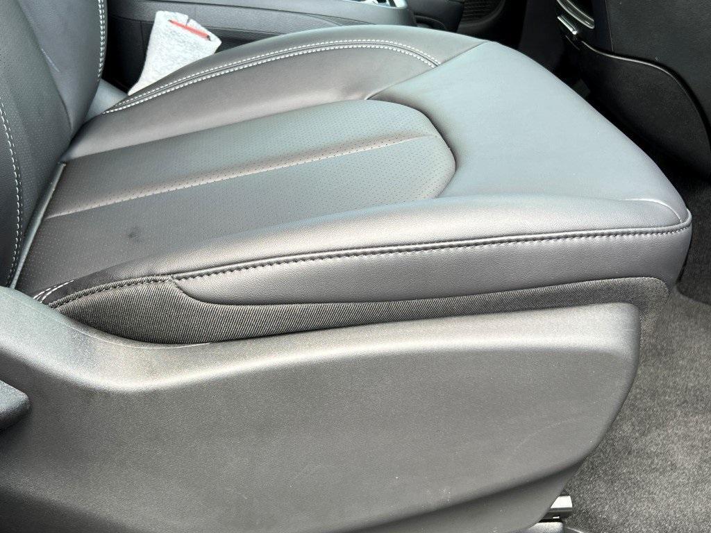 new 2025 Chrysler Pacifica car, priced at $40,810