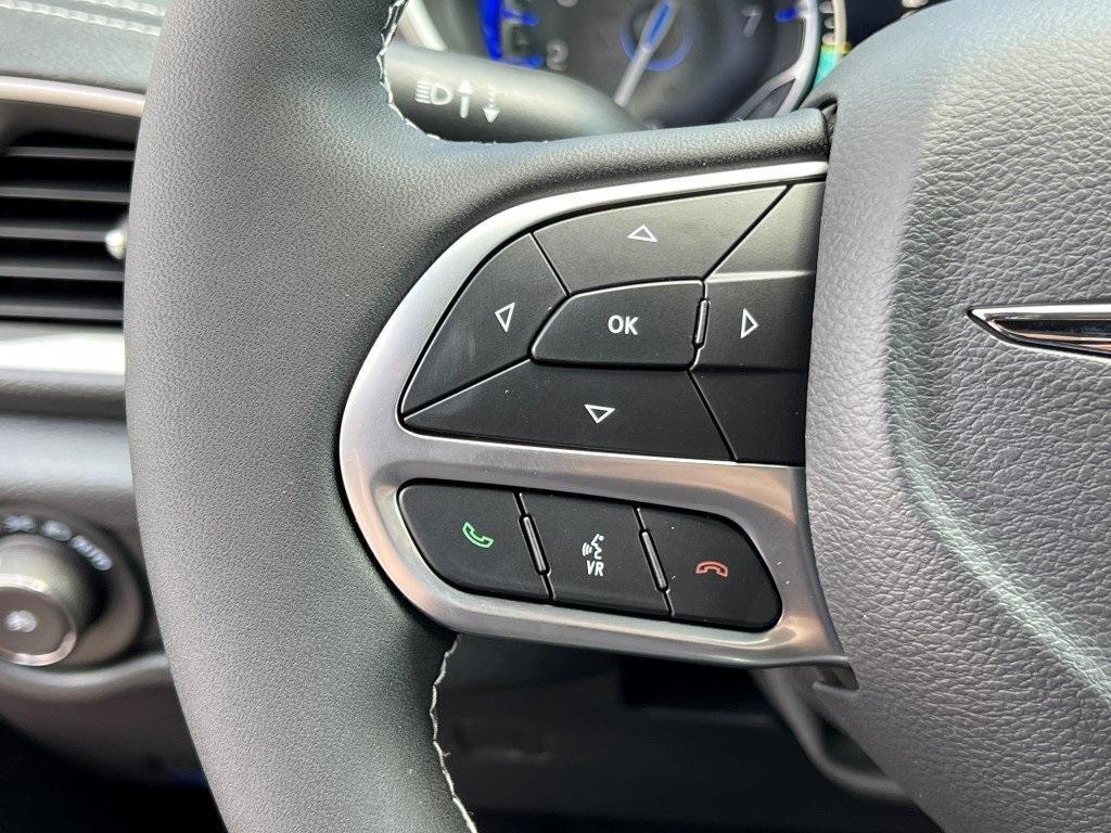 new 2025 Chrysler Pacifica car, priced at $40,810