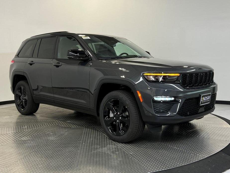 new 2025 Jeep Grand Cherokee car, priced at $49,727