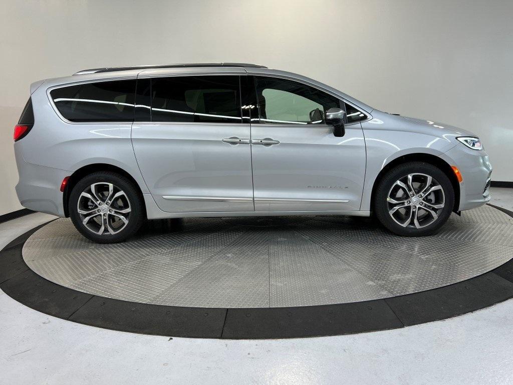 new 2026 Chrysler Pacifica car, priced at $52,617