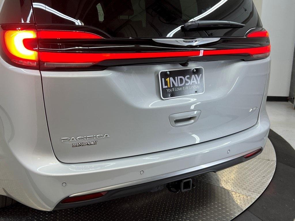 new 2026 Chrysler Pacifica car, priced at $52,617