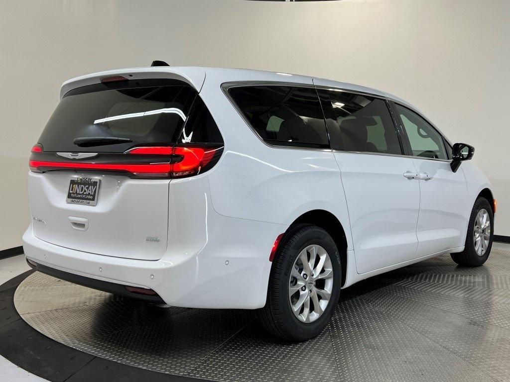 new 2025 Chrysler Pacifica car, priced at $45,500