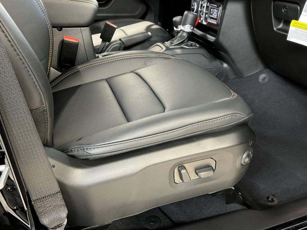 new 2026 Jeep Wrangler car, priced at $52,346