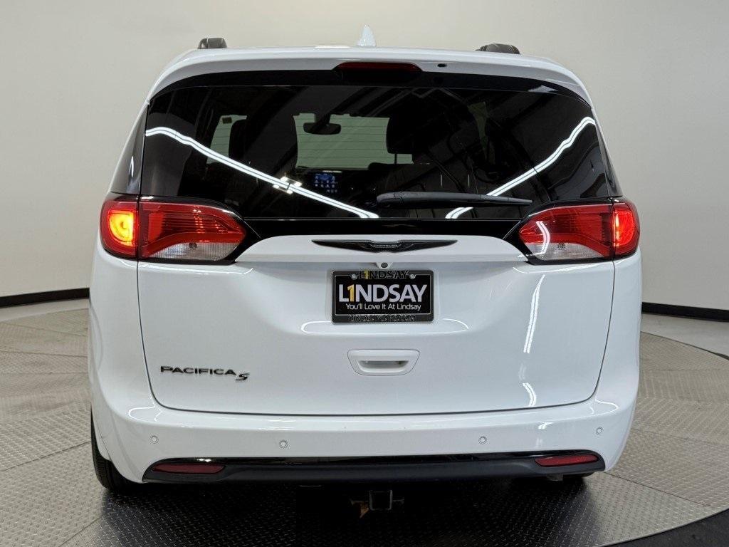 used 2018 Chrysler Pacifica car, priced at $15,900