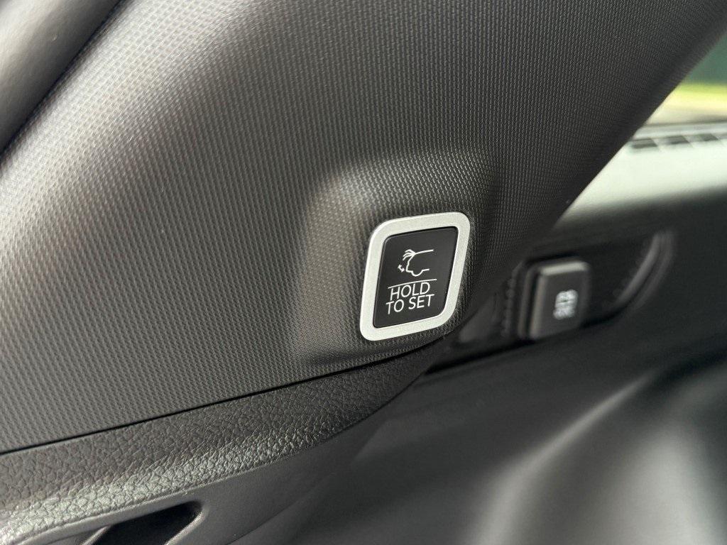 new 2025 Jeep Grand Cherokee car, priced at $50,128