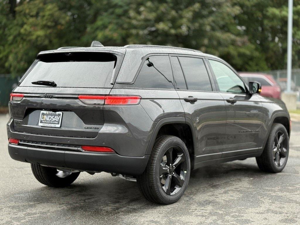 new 2025 Jeep Grand Cherokee car, priced at $50,128