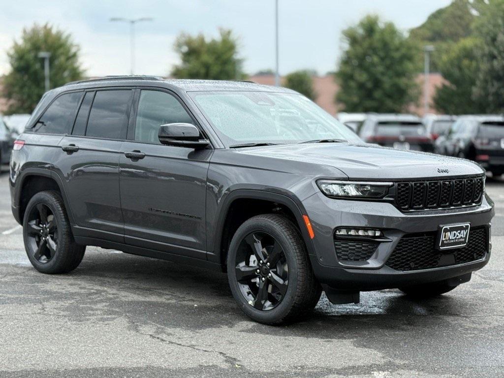 new 2025 Jeep Grand Cherokee car, priced at $50,128